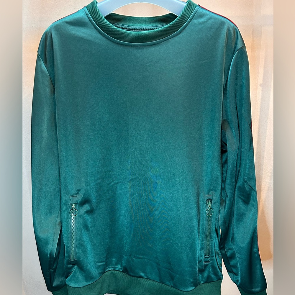 Soul star sweatshirt L size Emerald green color